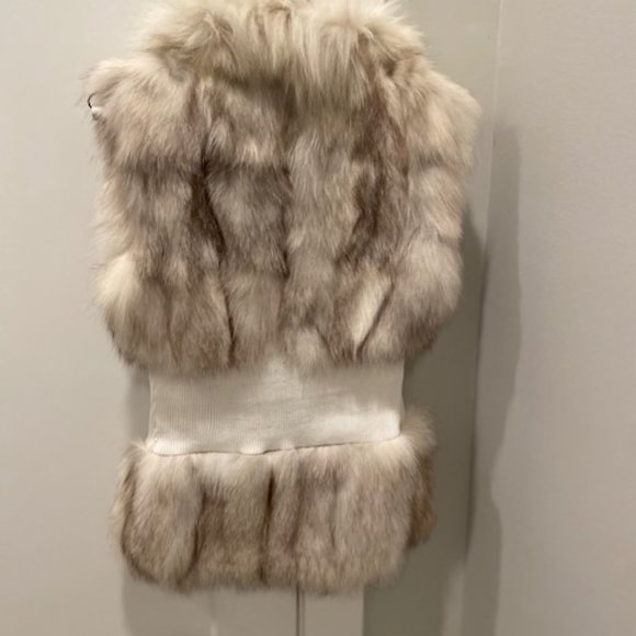 Peri Luxe-Rabbit & Fox Fur Vest in Cream/White - Picture 3 of 4